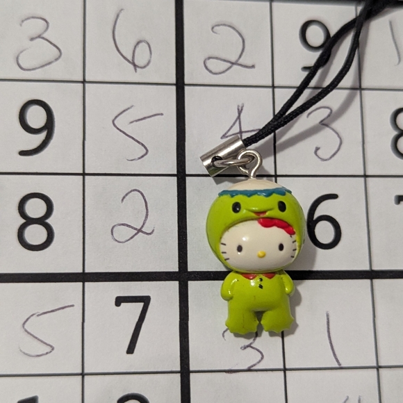 Hello Kitty Charm - Picture 1 of 2